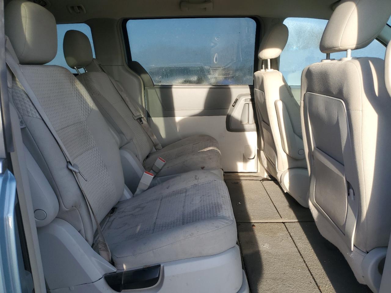 2008 Chrysler Town & Country - Image 11