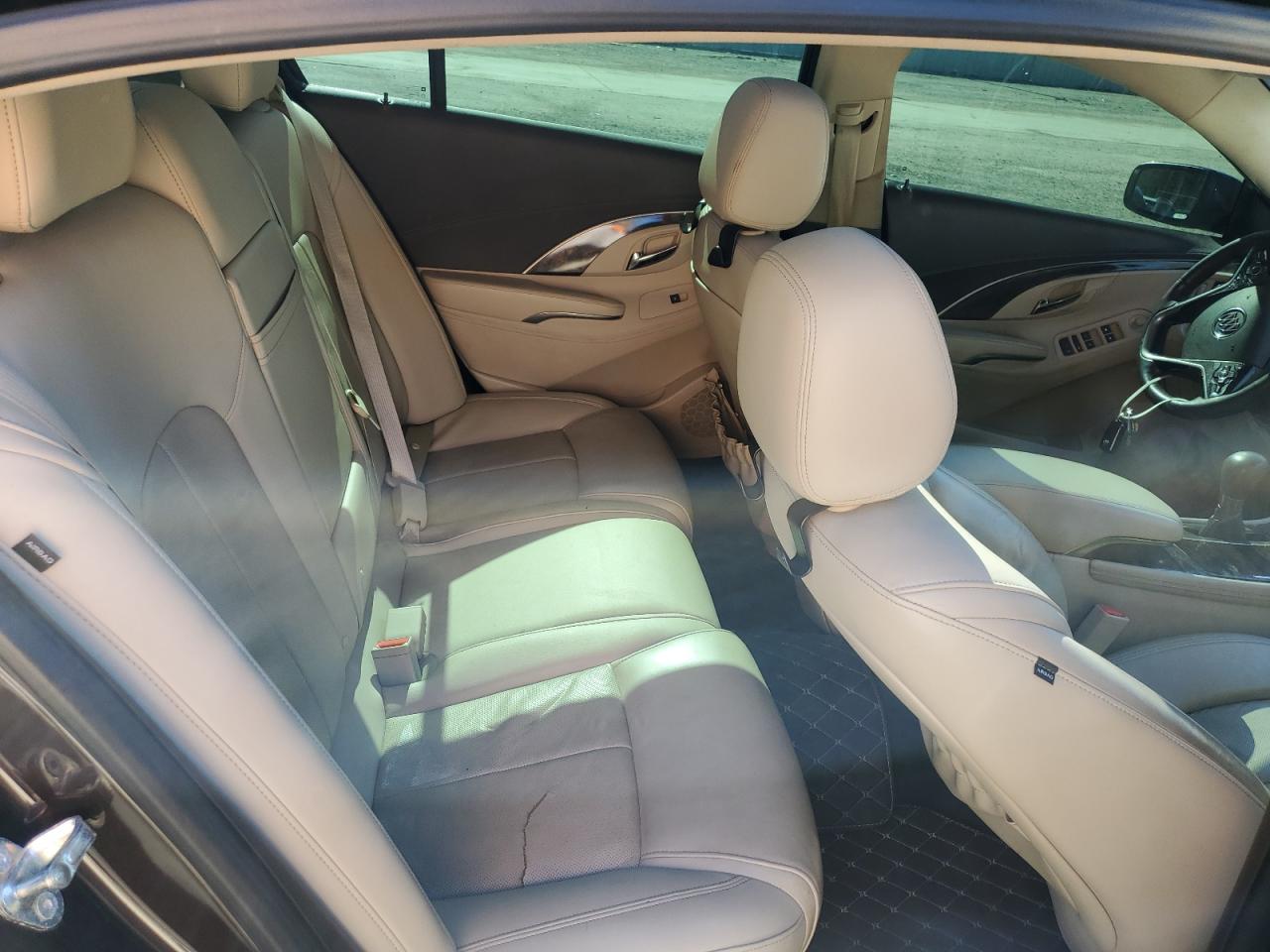 2015 Buick LaCrosse - Image 10