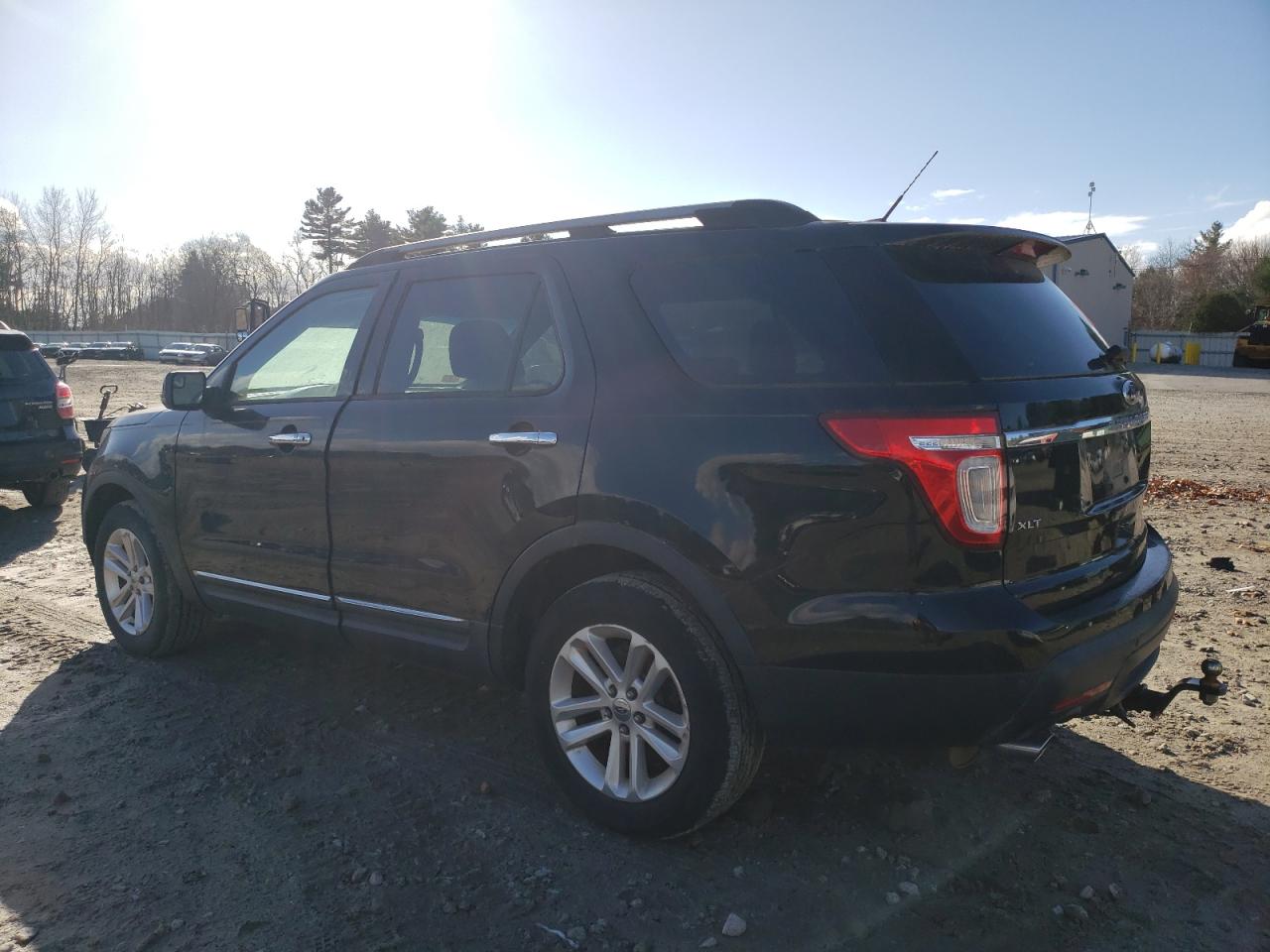 2011 Ford Explorer - Image 2