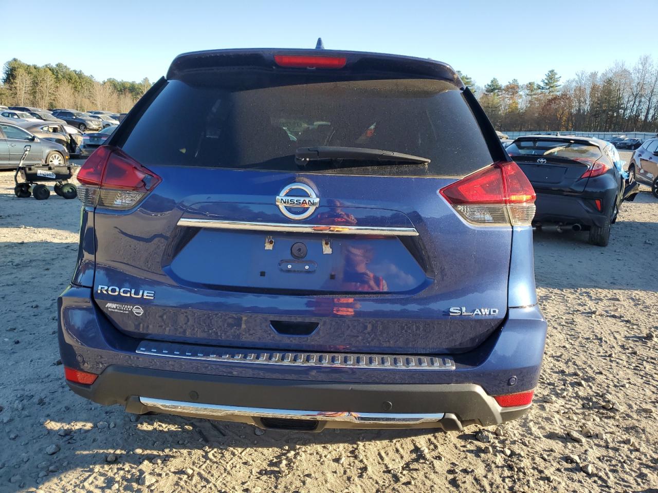 2019 Nissan Rogue S VIN: 5N1AT2MV5KC798523 Lot: 79271554