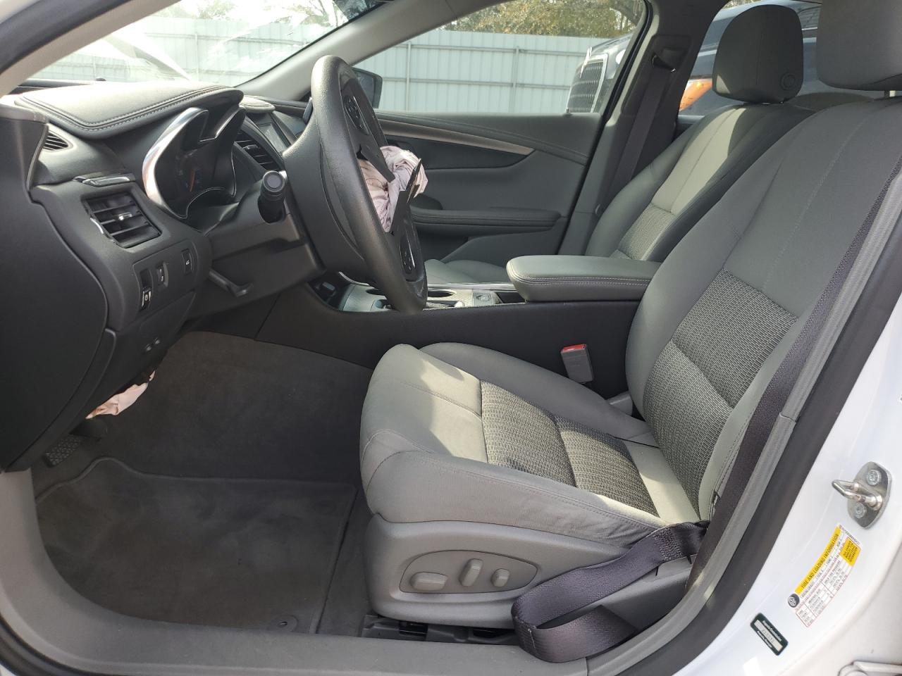 2017 Chevrolet Impala - Image 7
