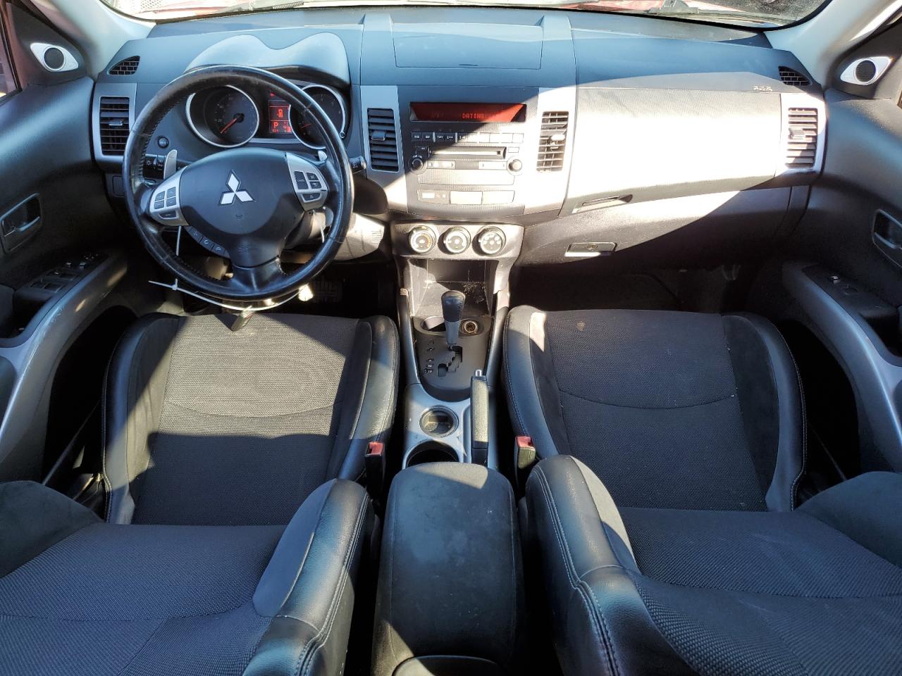 2008 Mitsubishi Outlander - Image 8