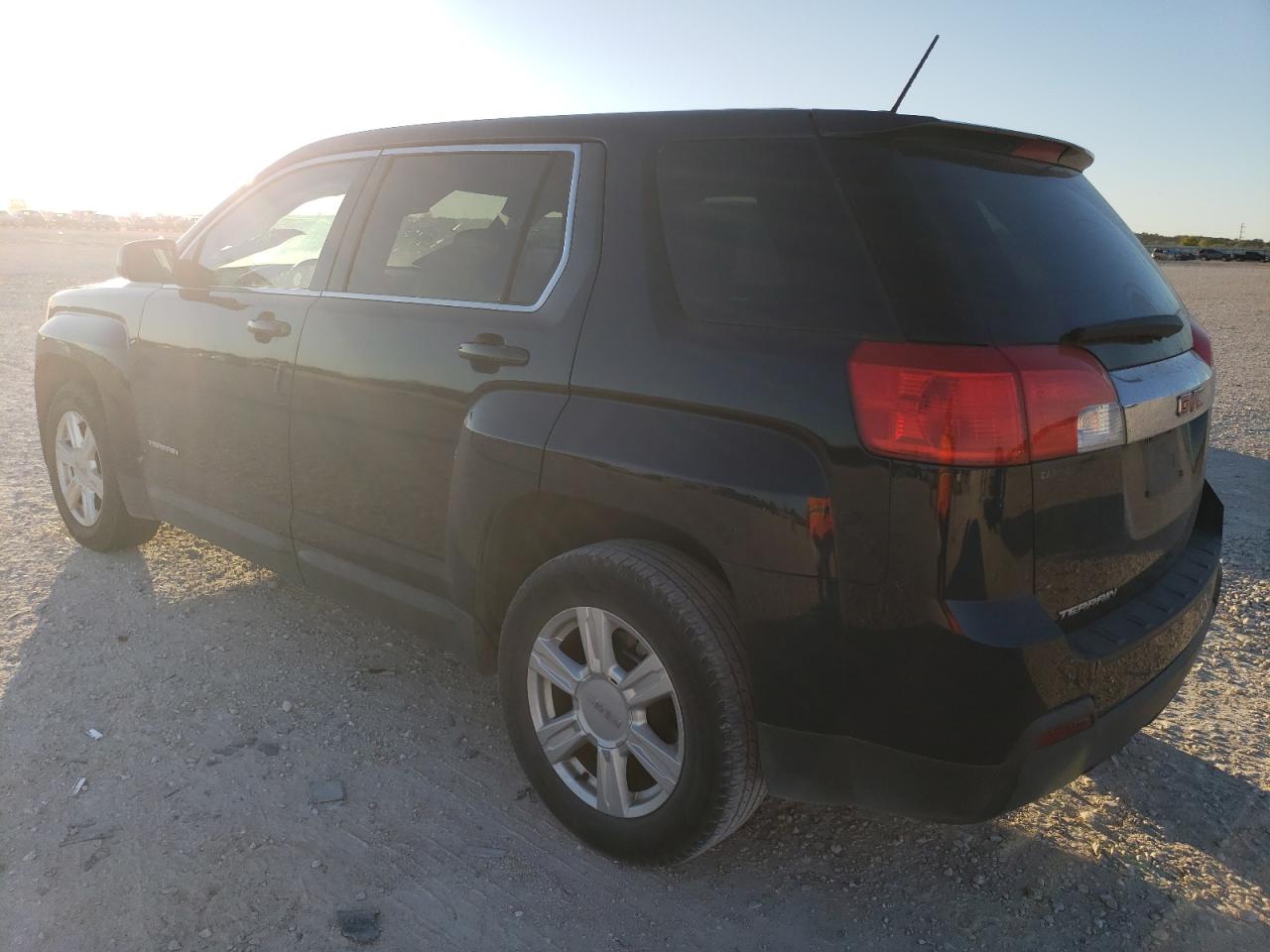 2015 GMC Terrain - Image 2