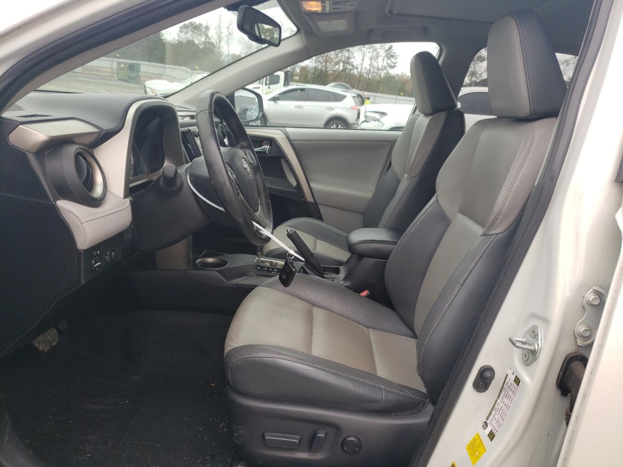 2013 Toyota RAV 4 - Image 7