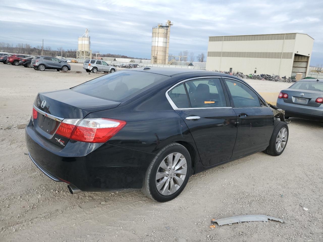 VIN 1HGCR2F88EA118876 2014 HONDA ACCORD no.3