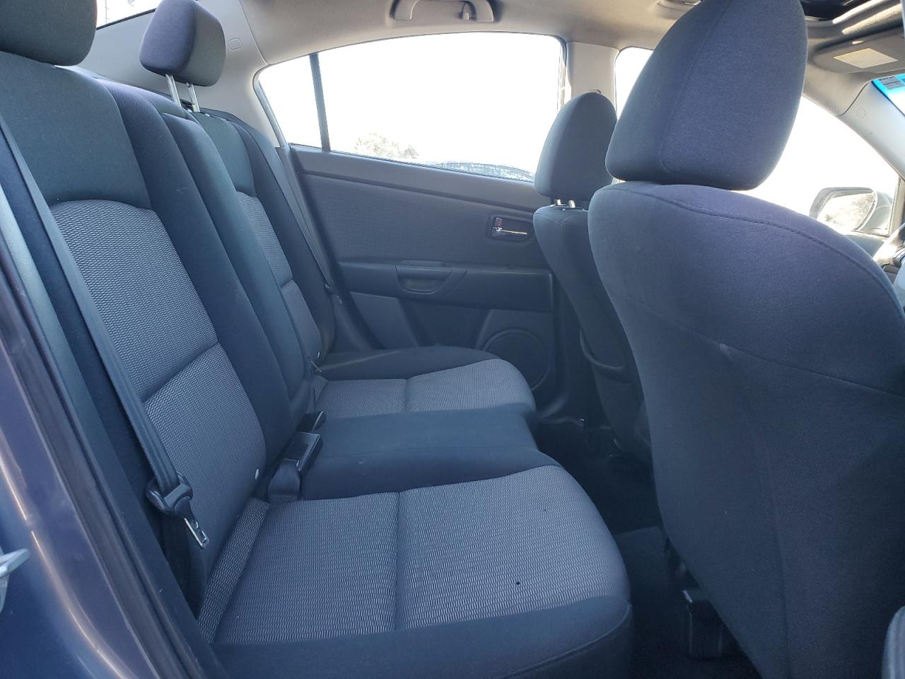 2009 Mazda 3 - Image 10