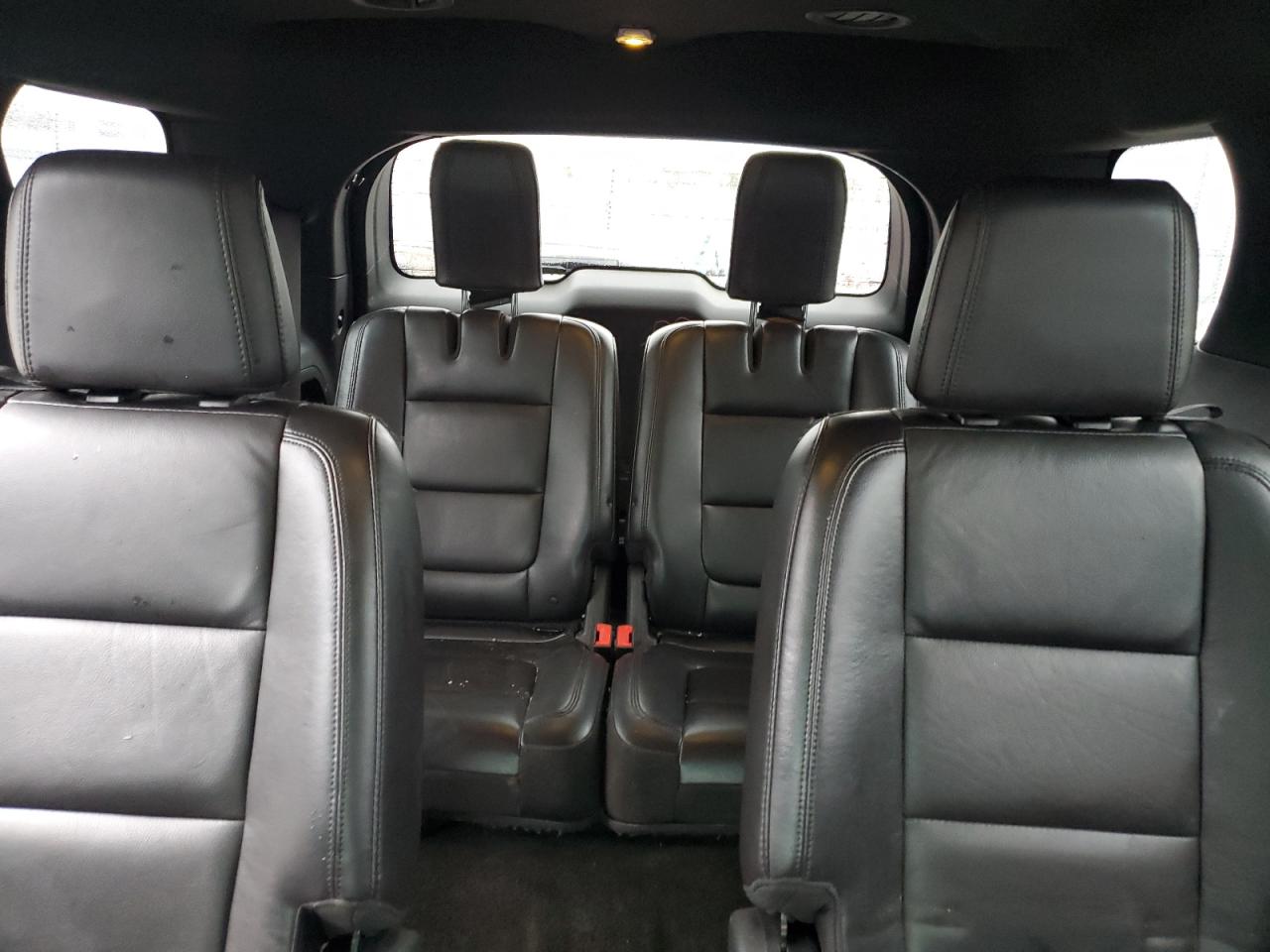 2015 Ford Explorer - Image 10