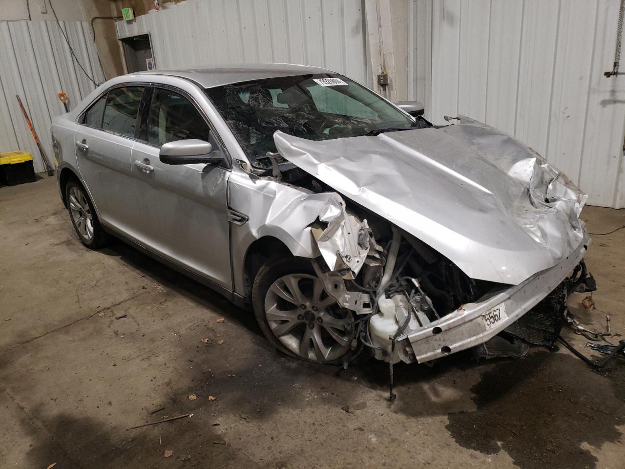 2010 Ford Taurus - Image 4