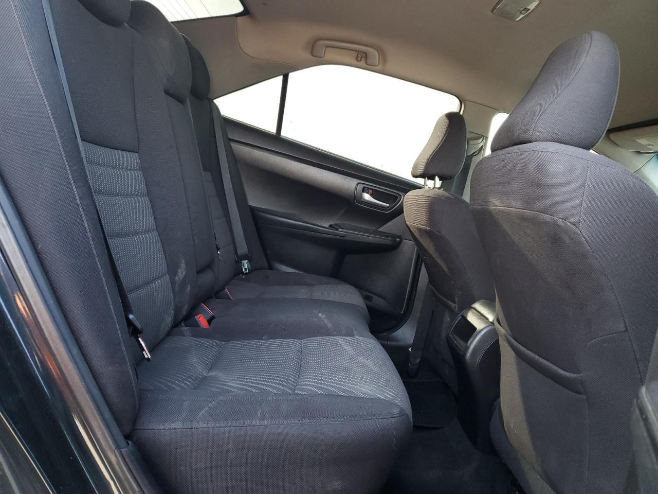 2015 Toyota Camry - Image 10