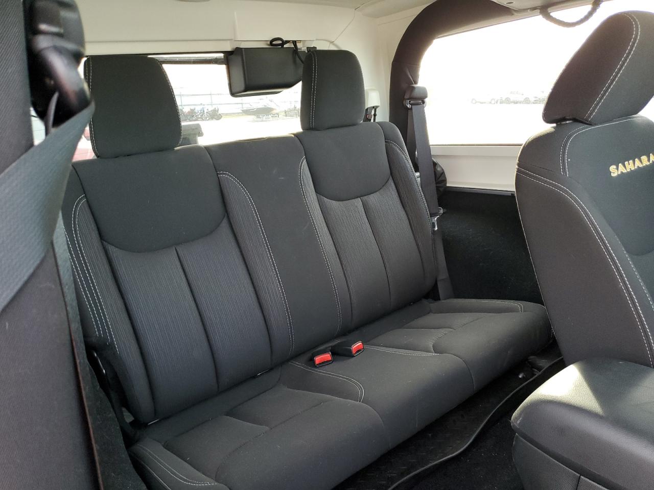 2015 Jeep Wrangler - Image 10