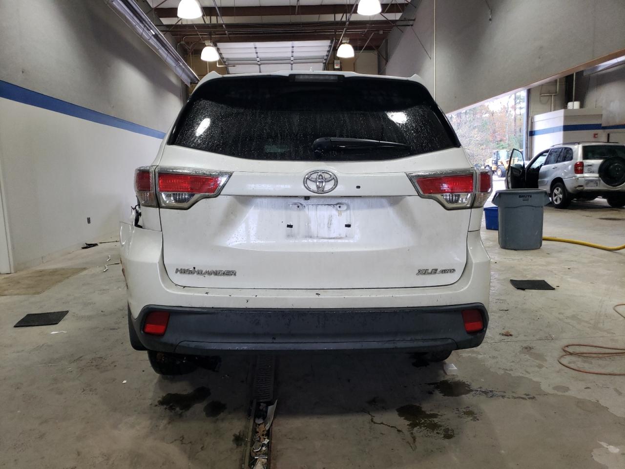 2015 Toyota Highlander Xle VIN: 5TDJKRFH7FS166862 Lot: 80463824