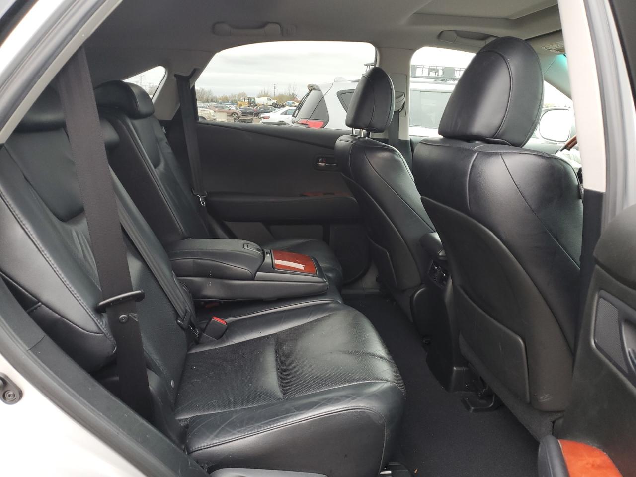 2010 Lexus RX - Image 10