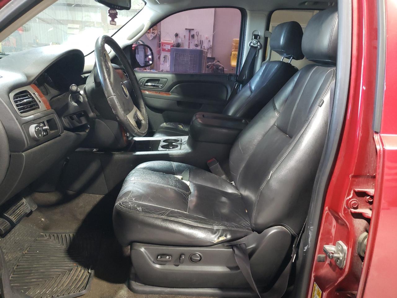 2014 Chevrolet Suburban C1500 Lt VIN: 1GNSCJE00ER201390 Lot: 68724205