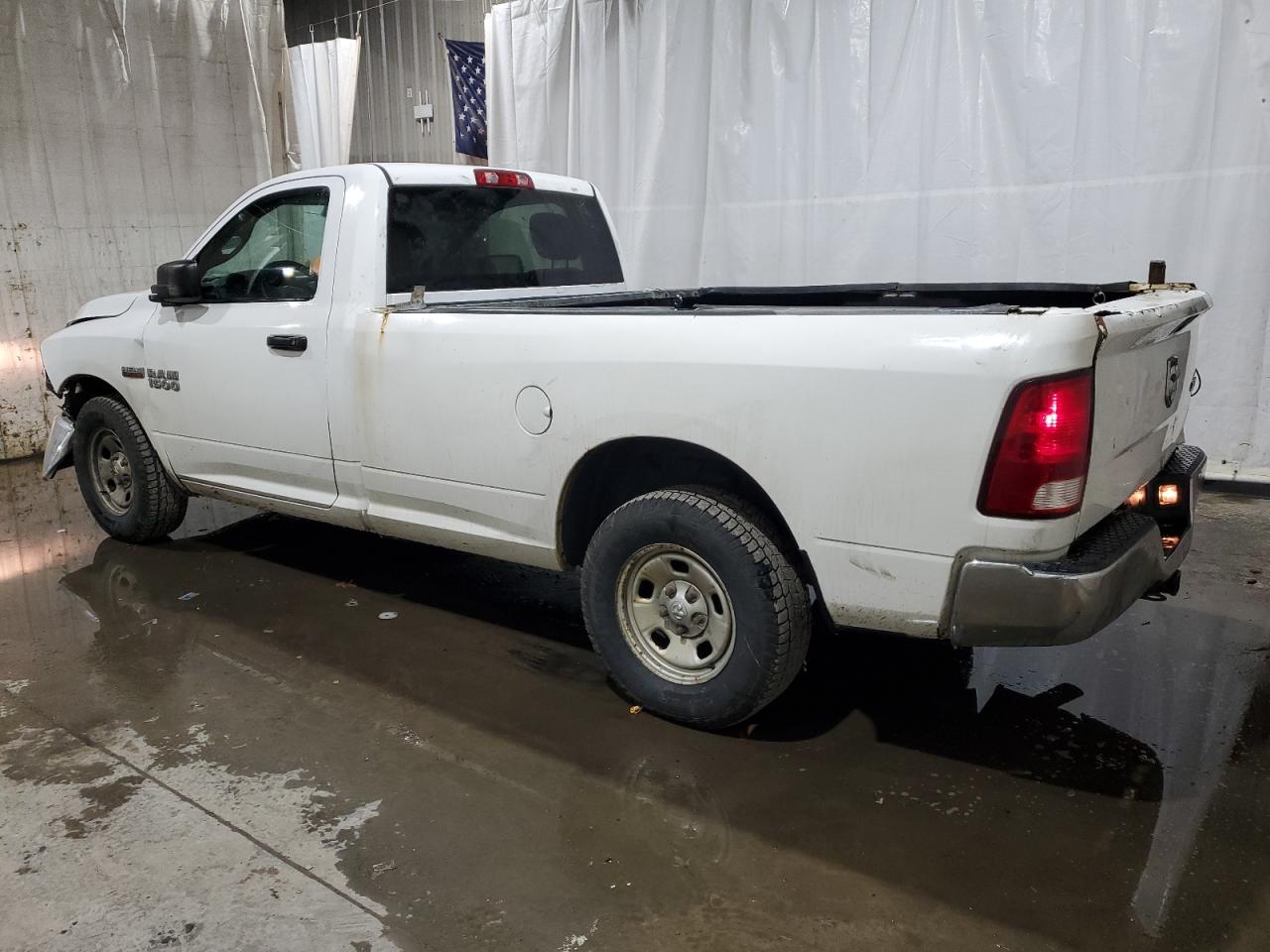 2016 RAM 1500 - Image 2