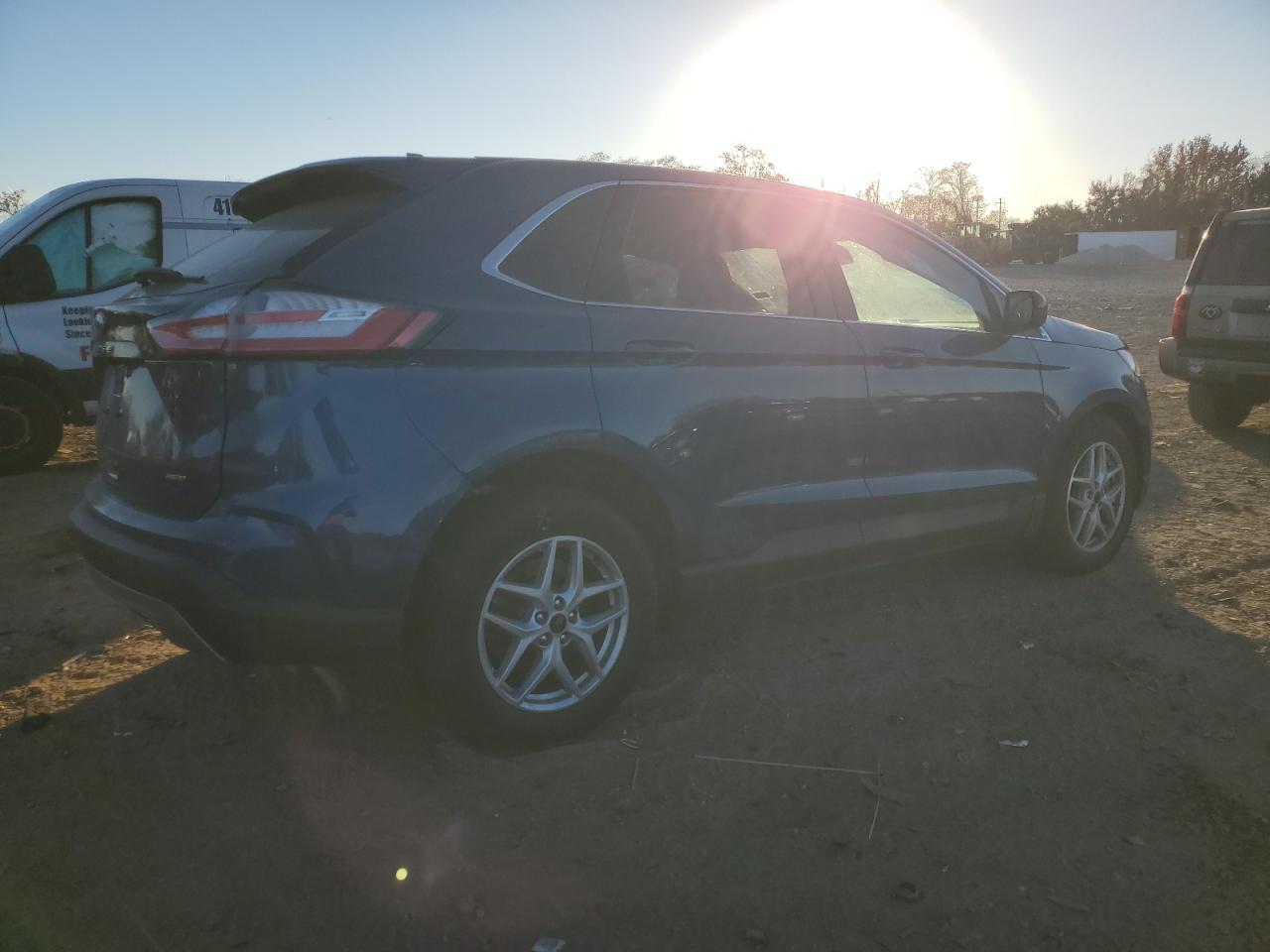 2023 Ford Edge - Image 3