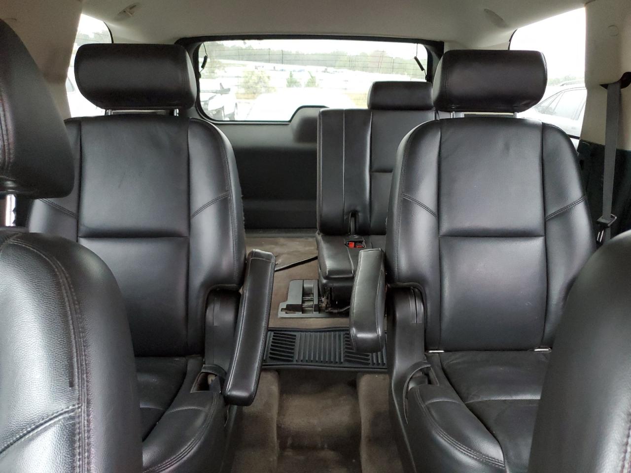 2009 Chevrolet Tahoe - Image 10