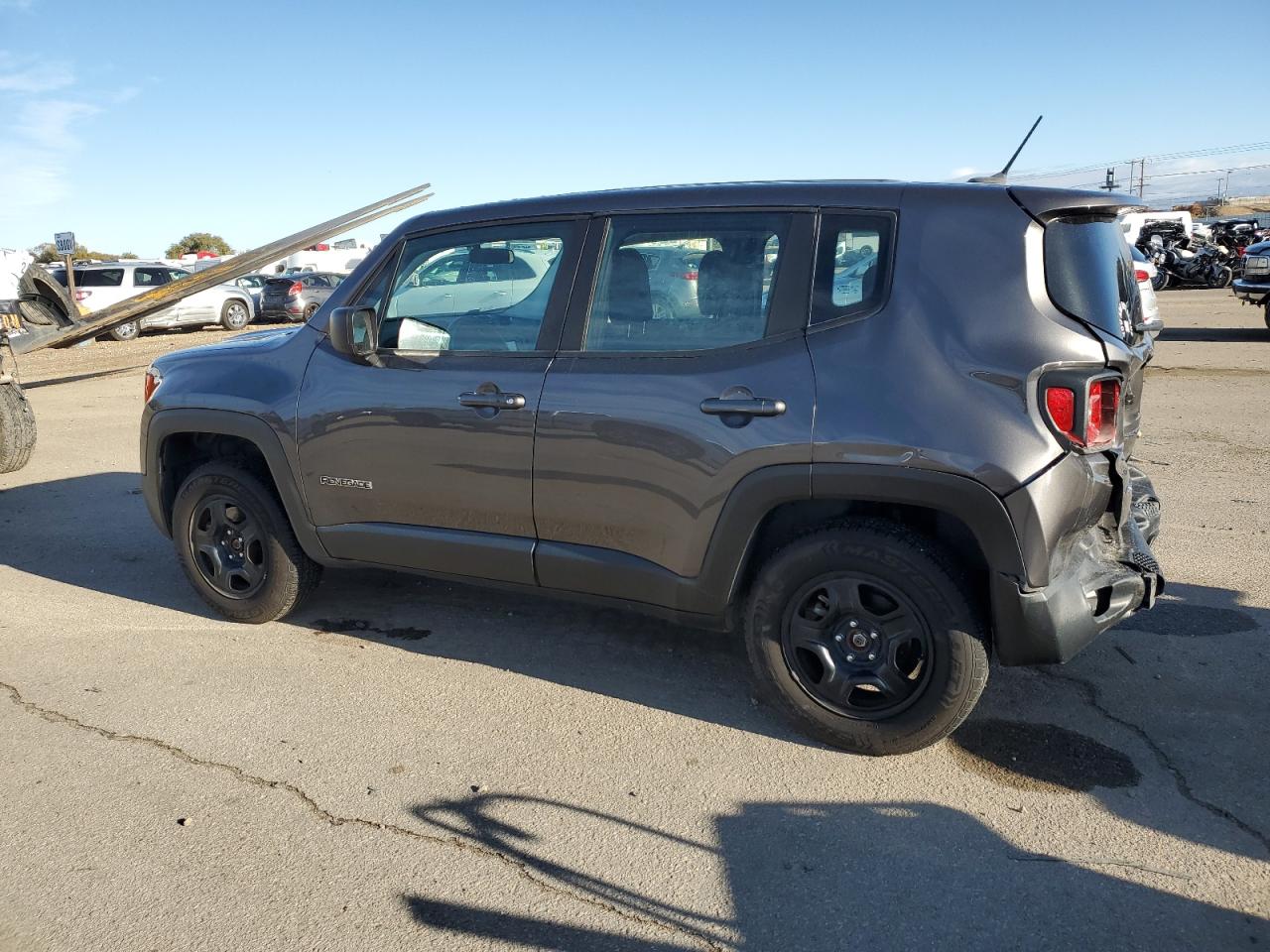 2016 Jeep Renegade - Image 2