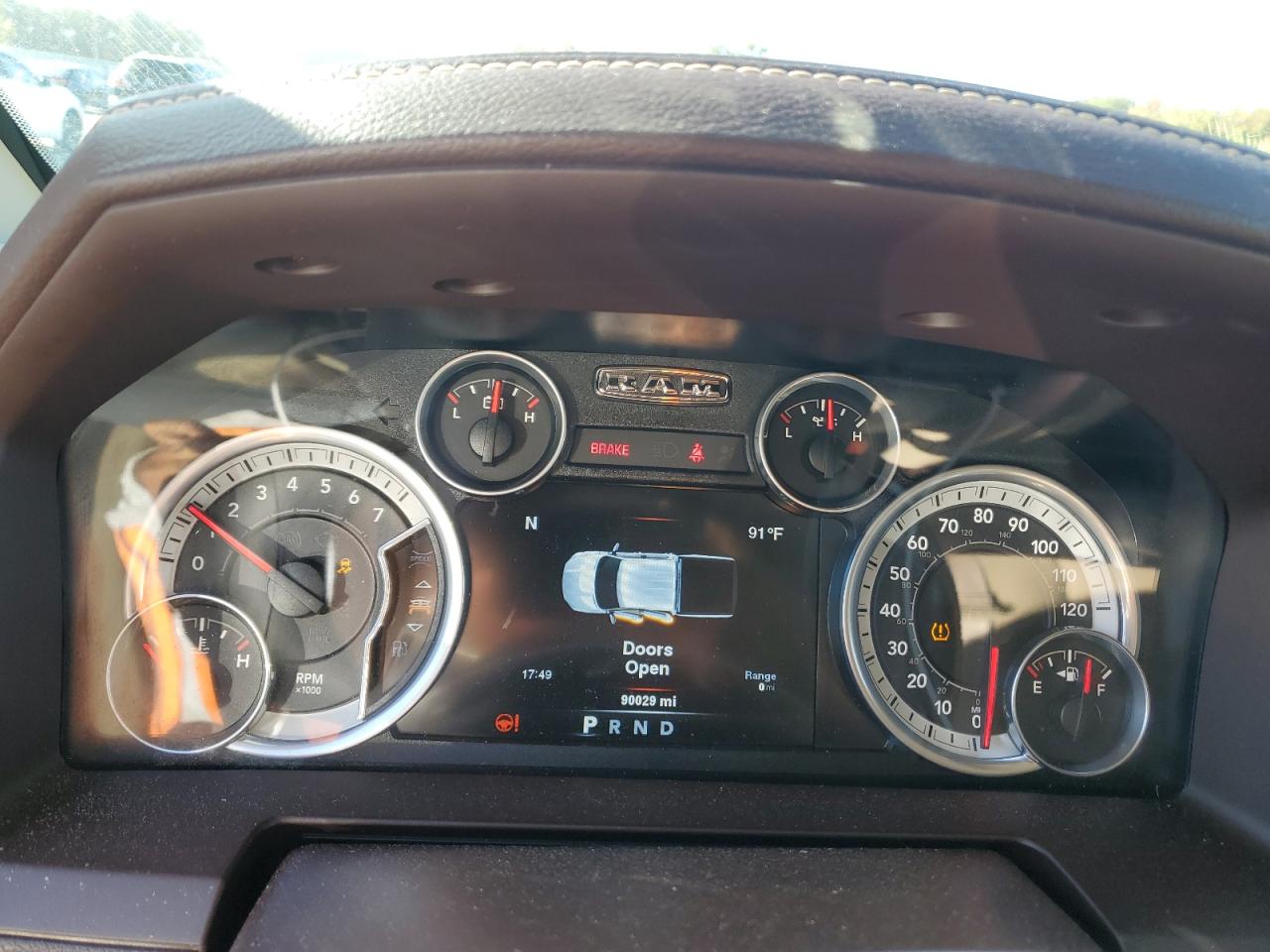 2014 RAM 1500 - Image 9