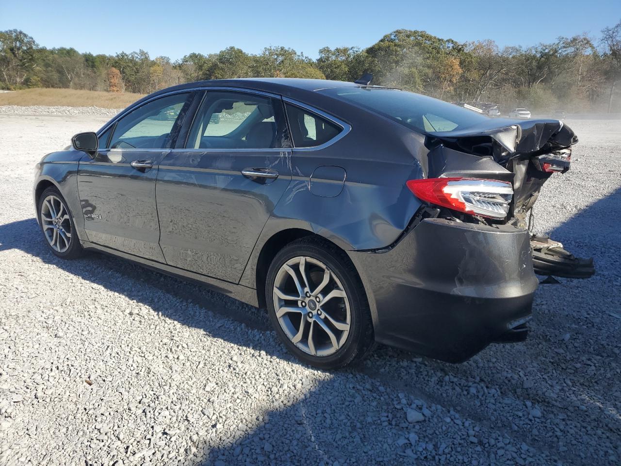 2019 Ford Fusion - Image 2