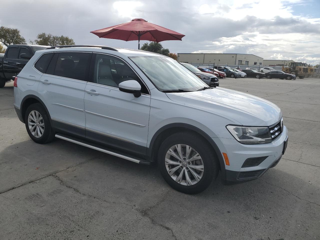 2018 Volkswagen Tiguan - Image 4