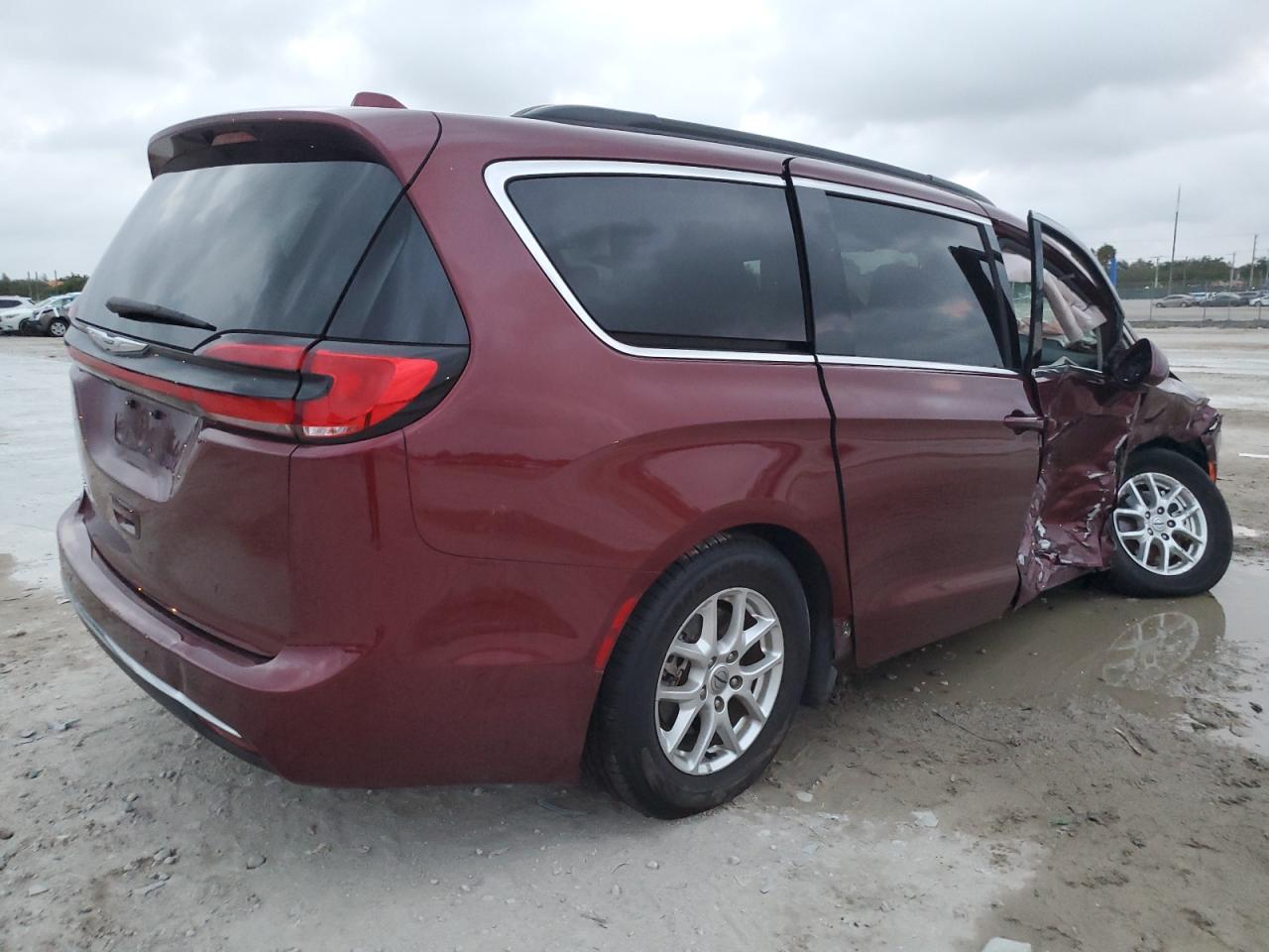 2022 Chrysler Pacifica Touring L VIN: 2C4RC1BG4NR163844 Lot: 79756904