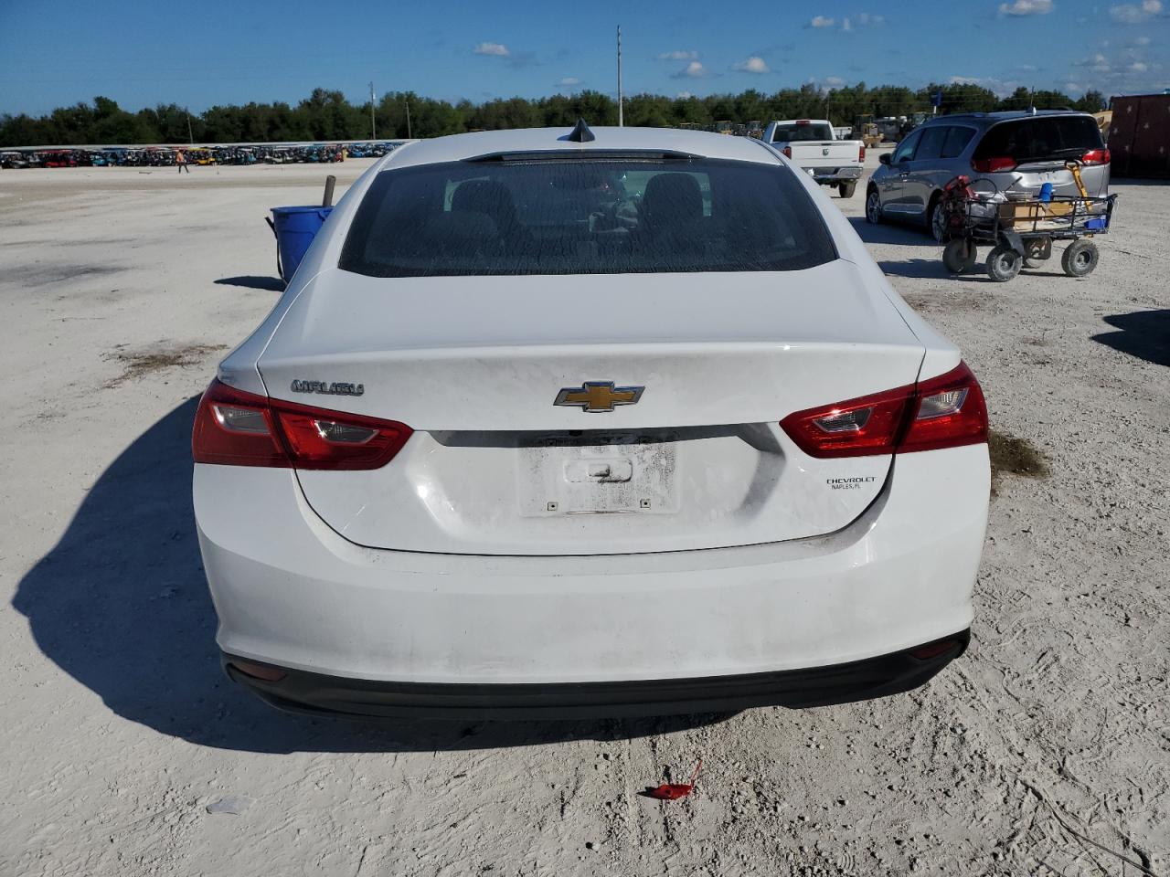 2022 Chevrolet Malibu - Image 6