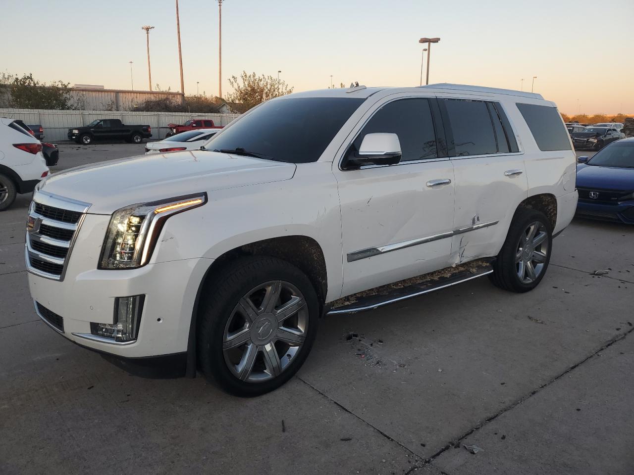 2017 Cadillac Escalade Luxury იყიდება Oklahoma City-ში, OK - Front End