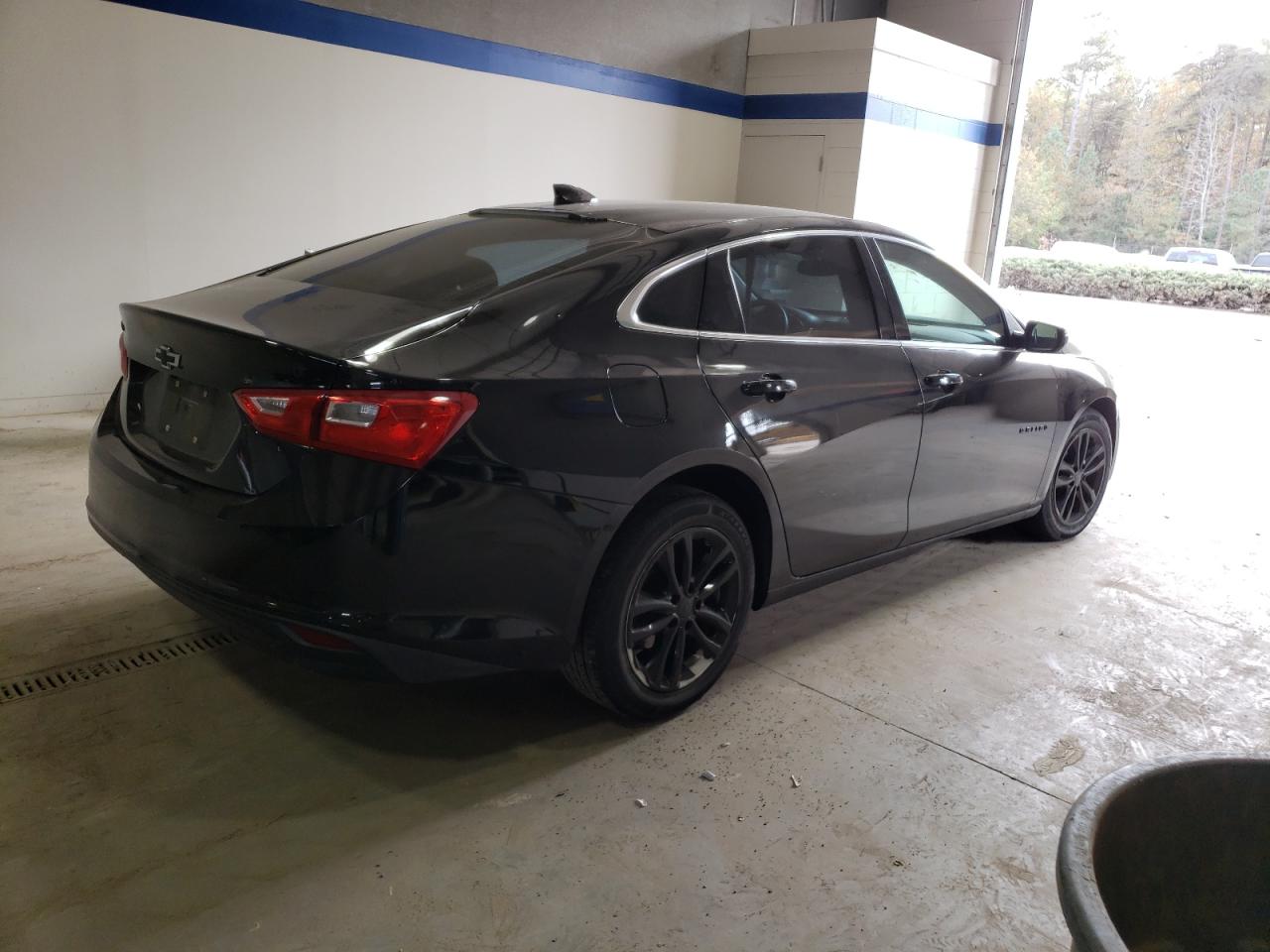 2016 Chevrolet Malibu - Image 3