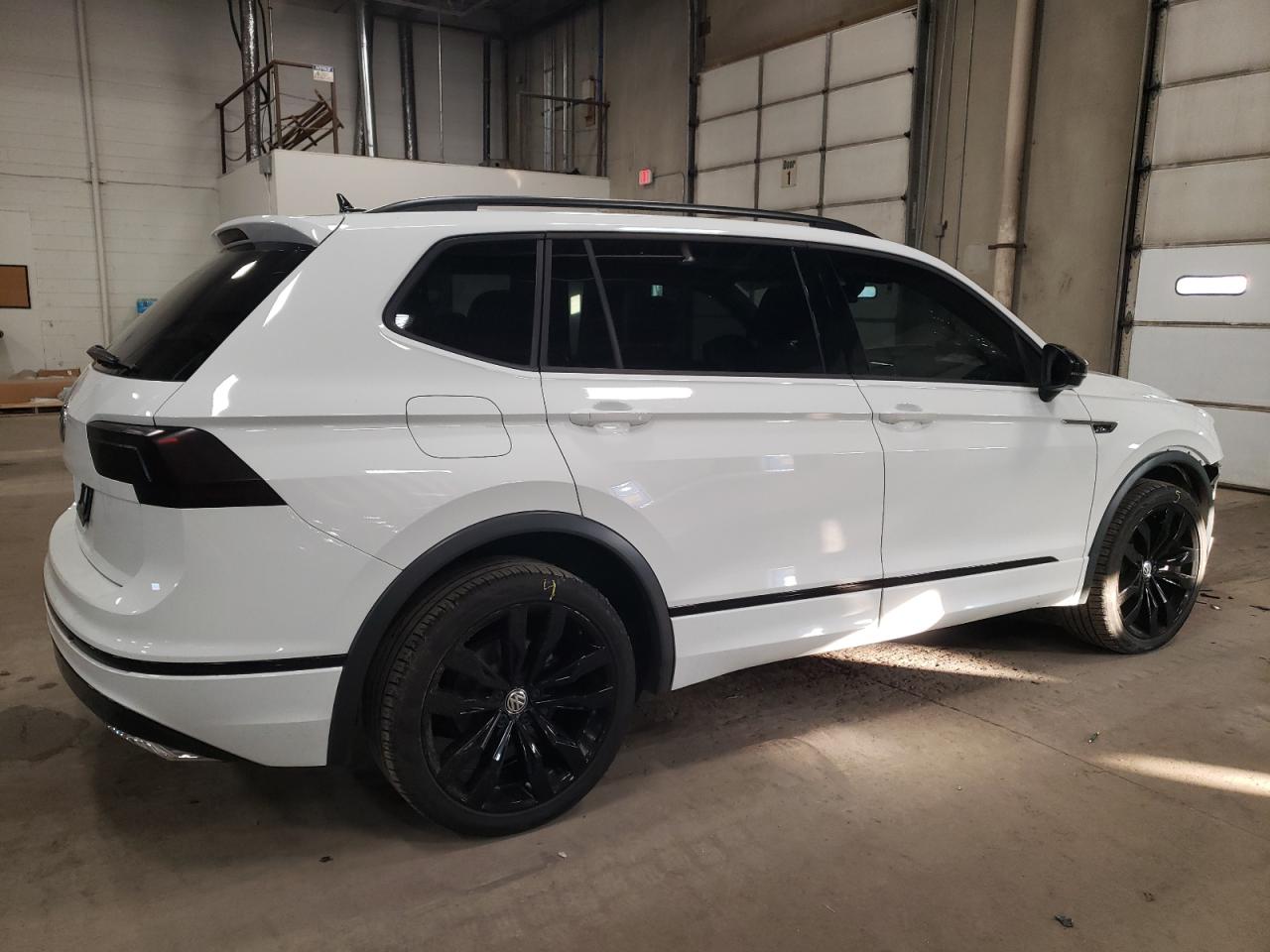 2021 Volkswagen Tiguan - Image 3