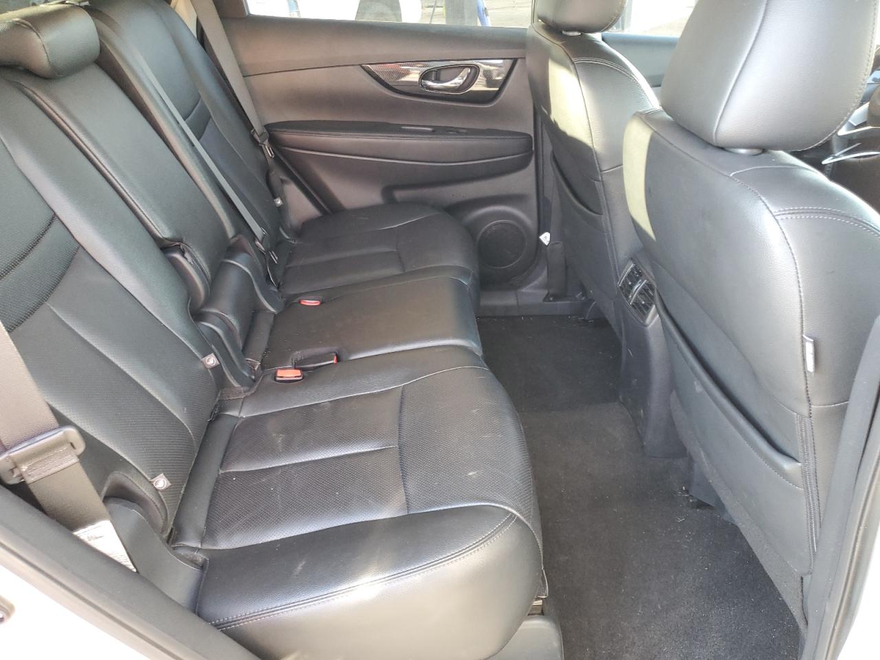 2019 Nissan Rogue - Image 11
