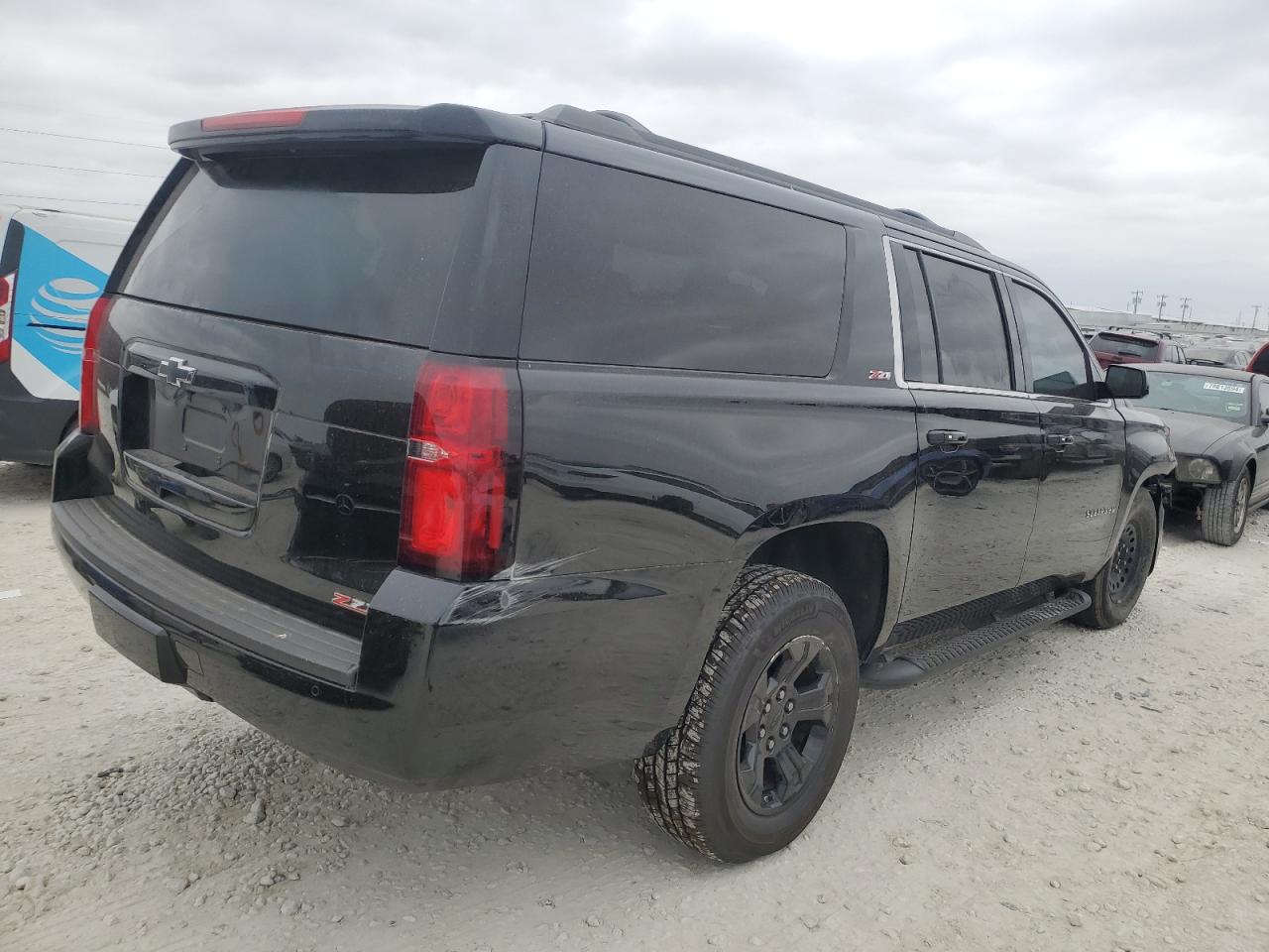 2017 Chevrolet Suburban - Image 3