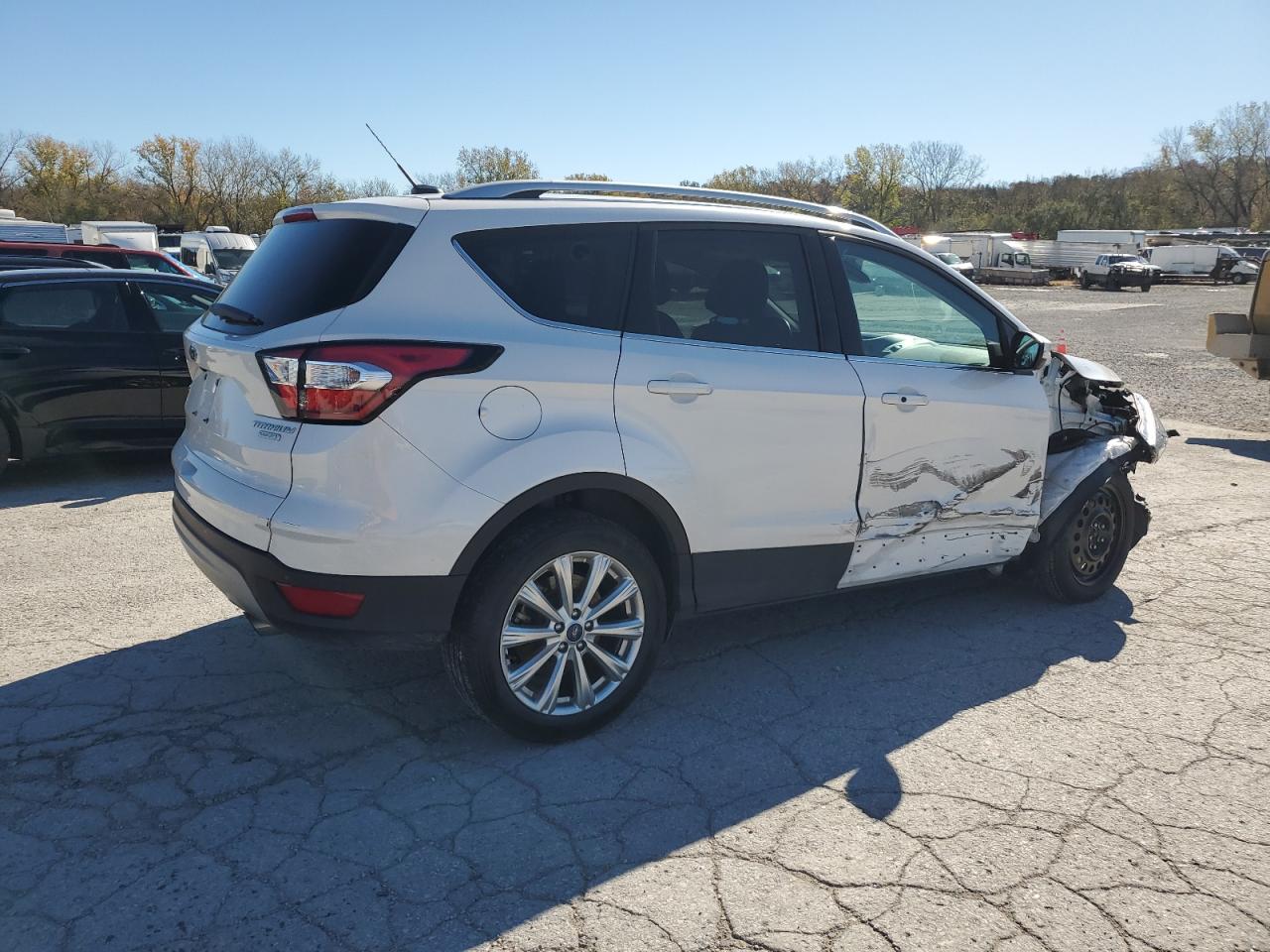 VIN 1FMCU0JD0HUD66169 2017 FORD ESCAPE no.3