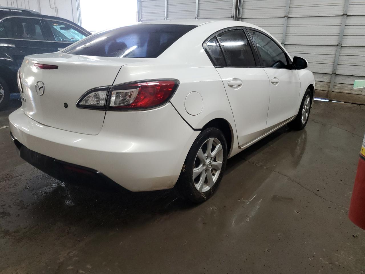 2010 Mazda 3 - Image 3