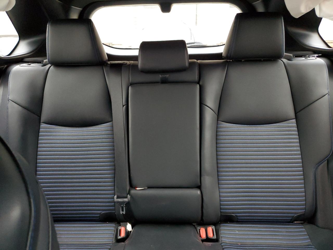 2019 Toyota RAV 4 - Image 10