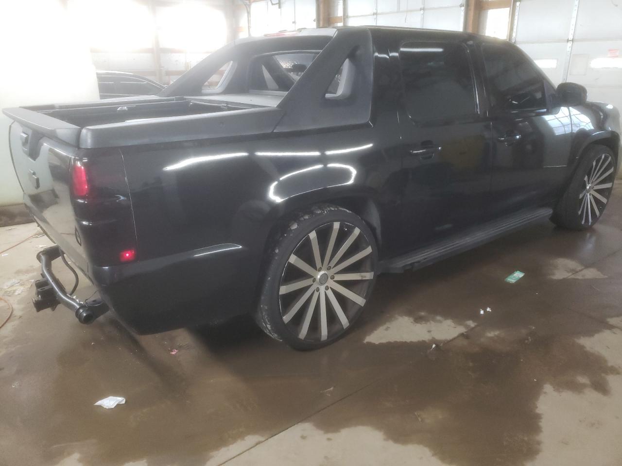 2007 Chevrolet Avalanche - Image 3