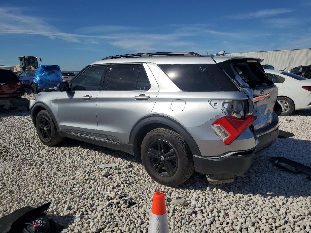 2022 Ford Explorer - Image 2