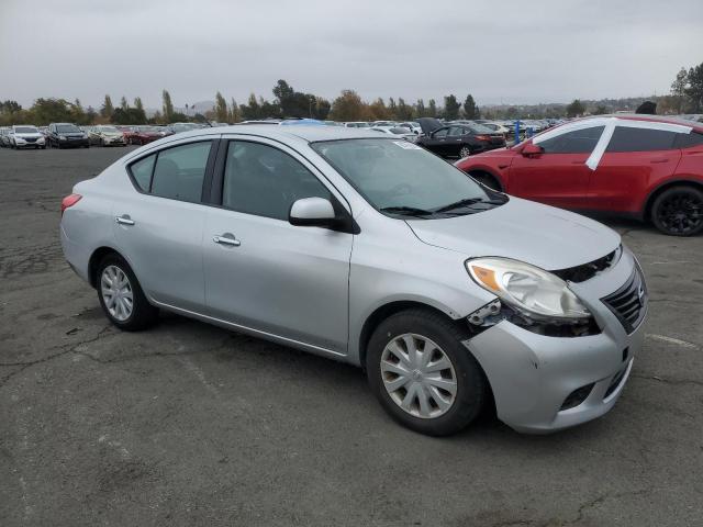  NISSAN VERSA 2012 Серебристый