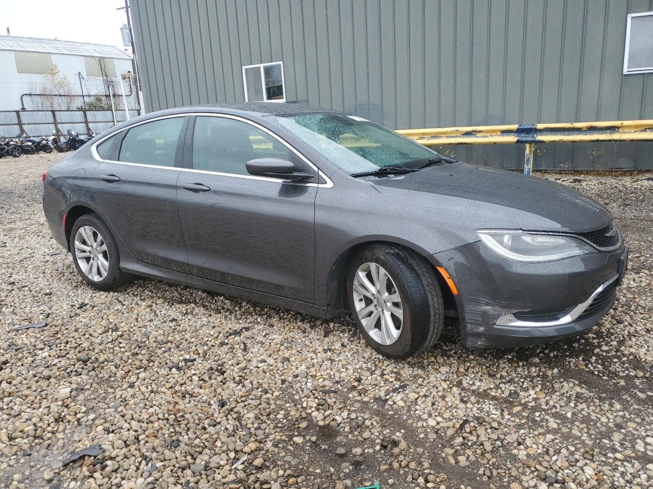 2017 Chrysler 200 - Image 4