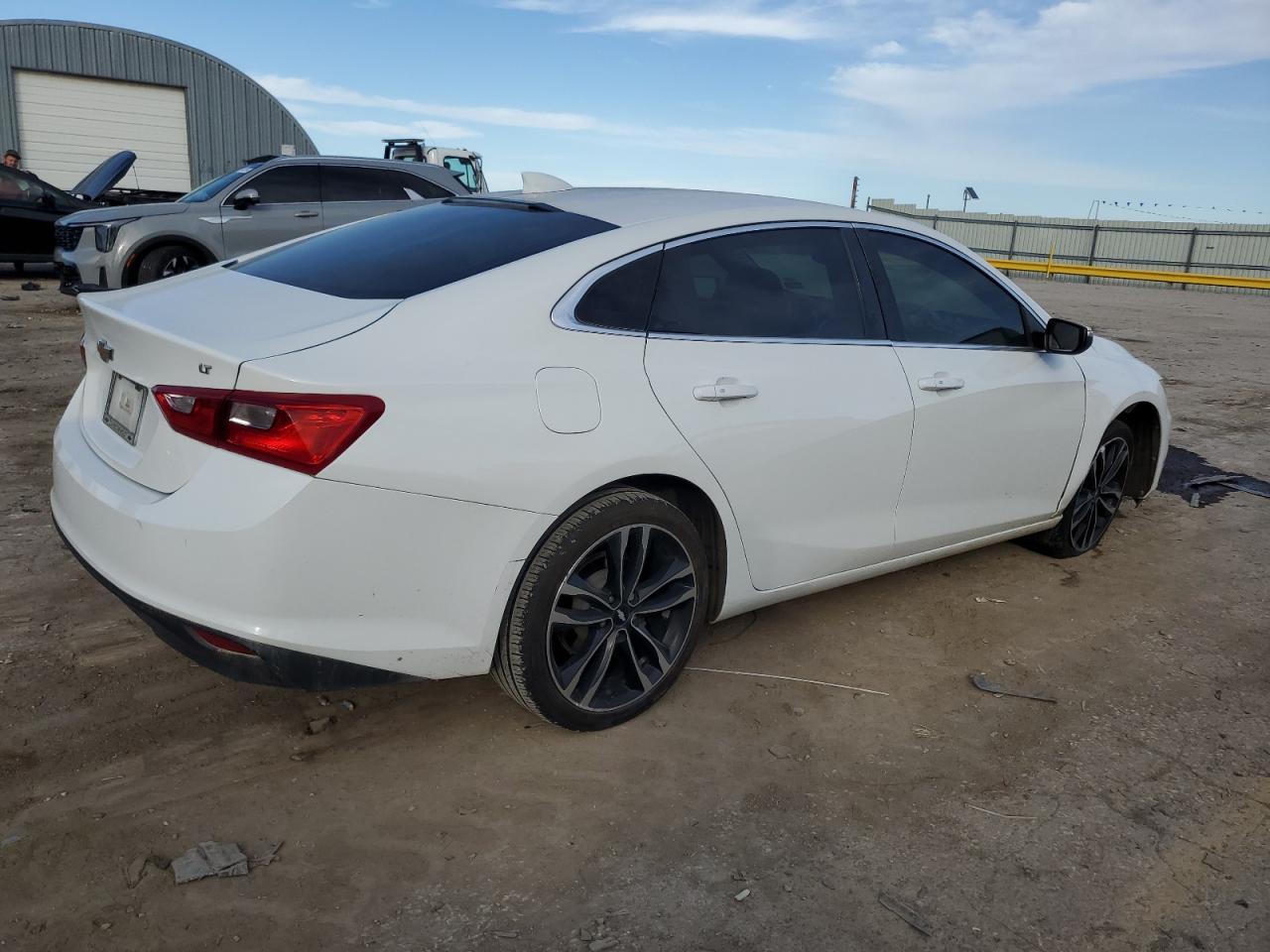 2016 Chevrolet Malibu - Image 3