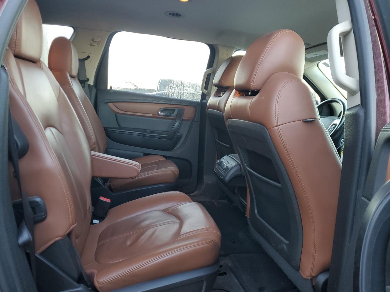 2017 Chevrolet Traverse - Image 11