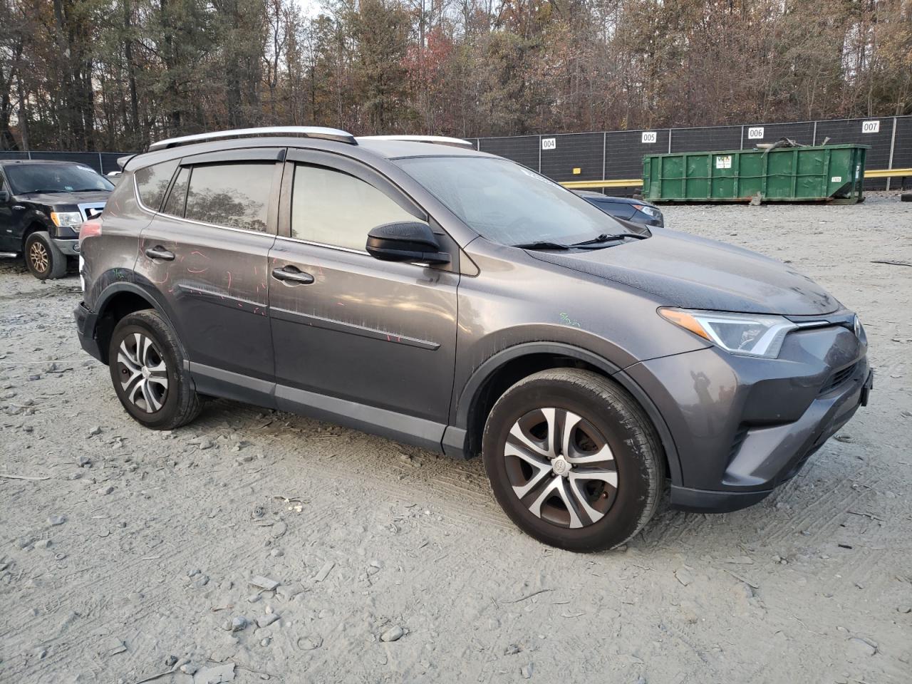 VIN JTMBFREVXGJ096451 2016 TOYOTA RAV4 no.4