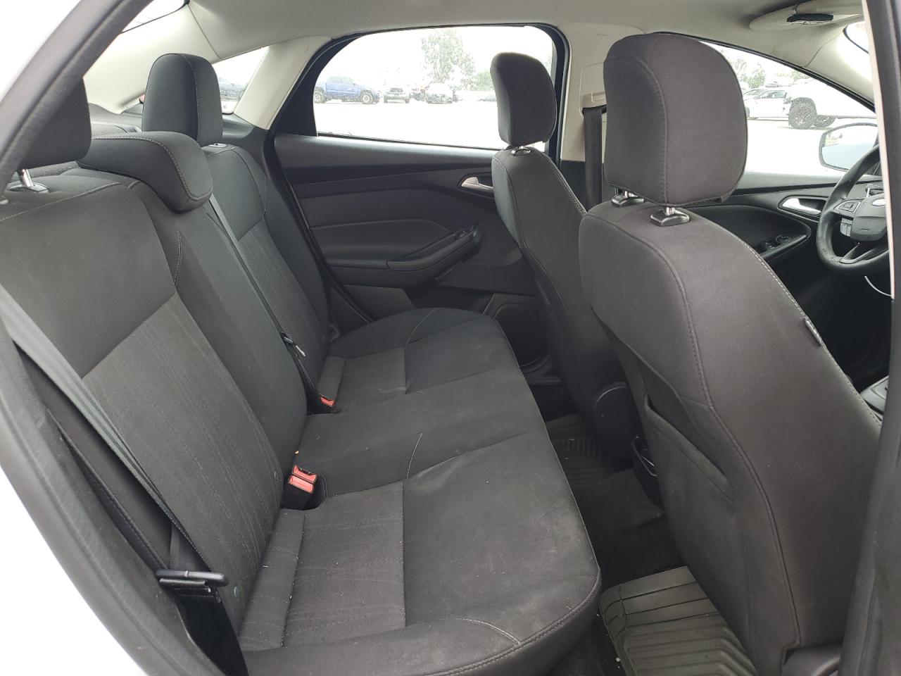 2017 Ford Focus - Image 10