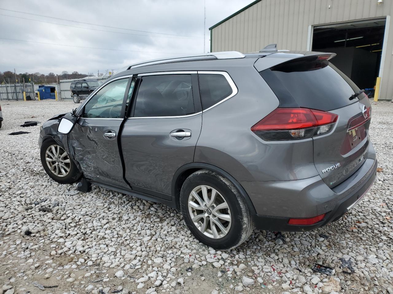 2020 Nissan Rogue - Image 2