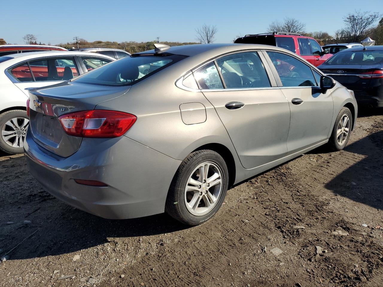 2017 Chevrolet Cruze - Image 3