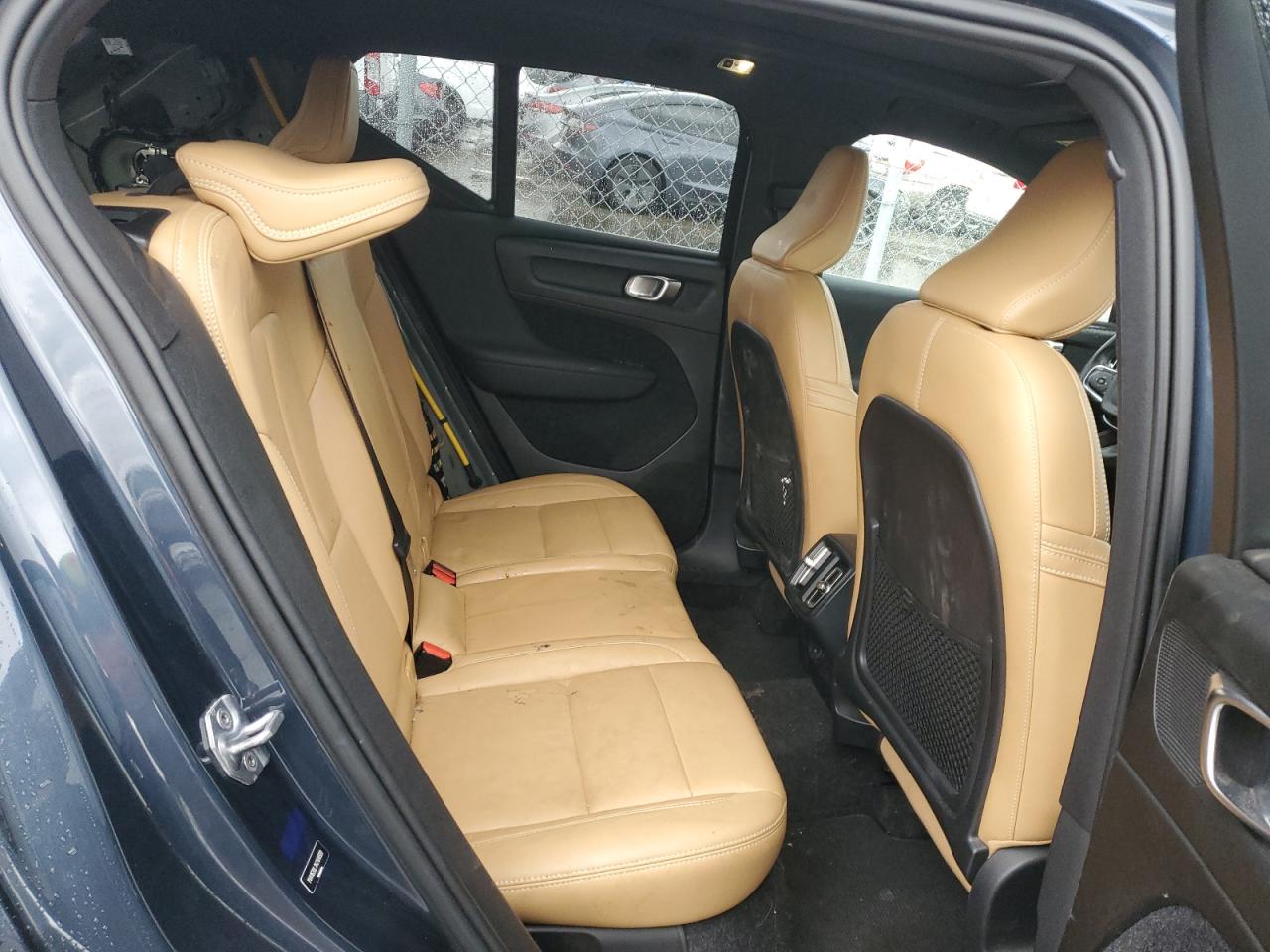 VIN YV4162UL2K2104920 2019 VOLVO XC40 no.11