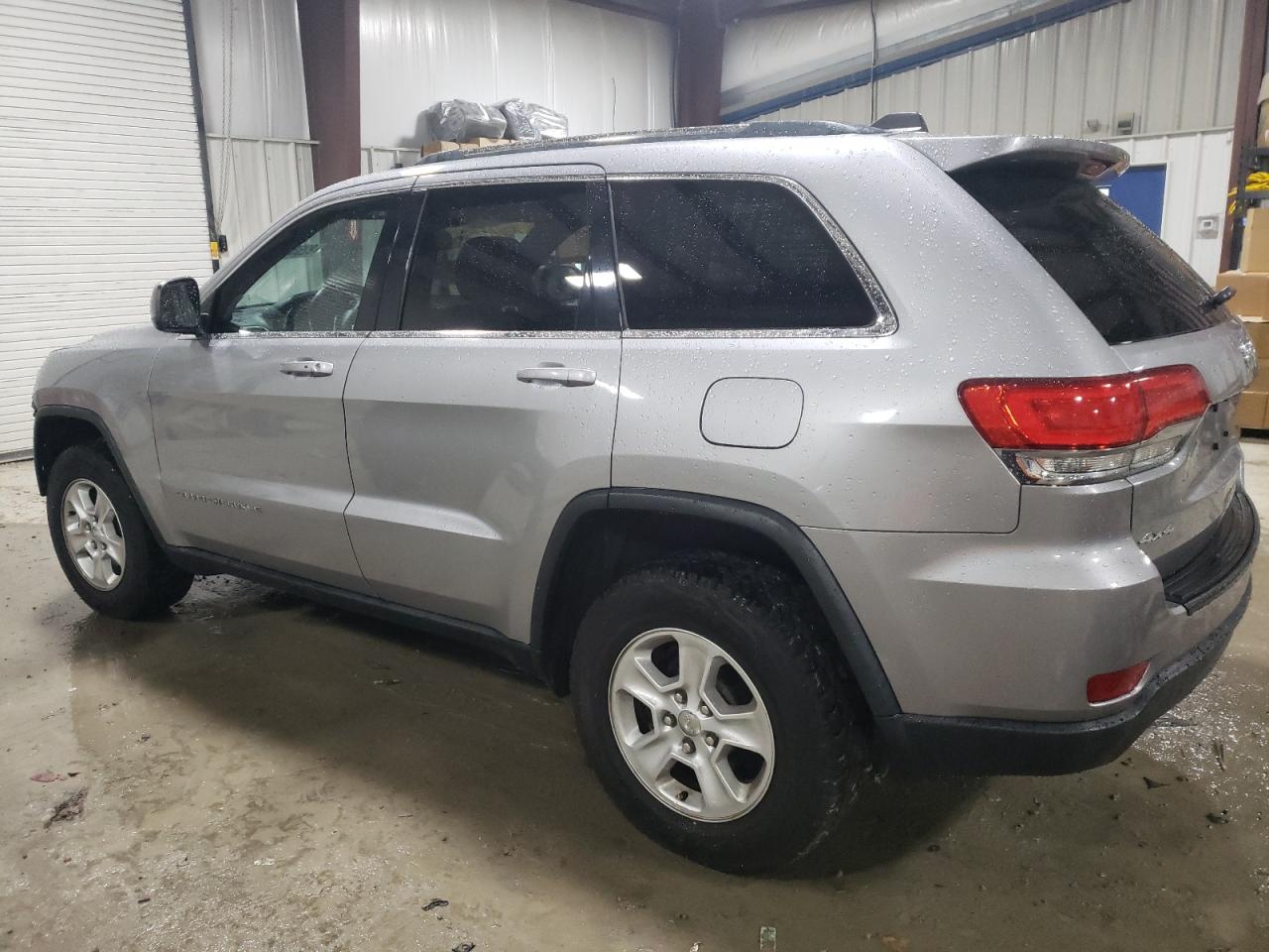 2015 Jeep Grand Cherokee - Image 2