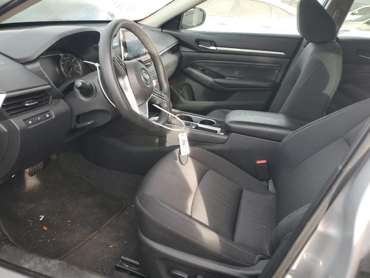 2021 Nissan Altima - Image 7