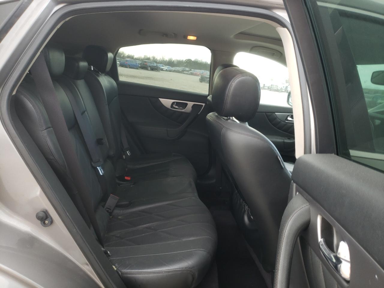 2011 Infiniti FX - Image 11