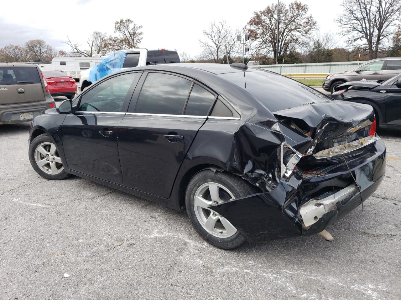 2016 Chevrolet Cruze - Image 2