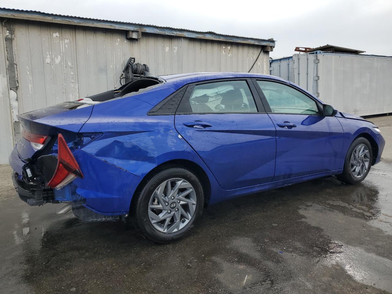 2024 Hyundai Elantra - Image 3